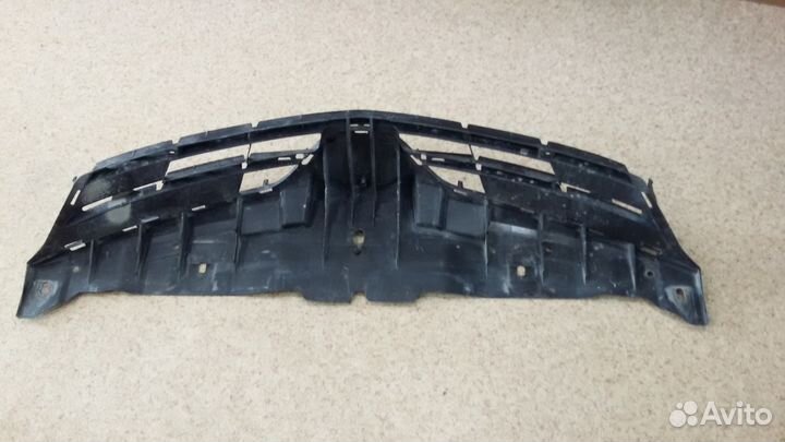 Решетка Corolla 150