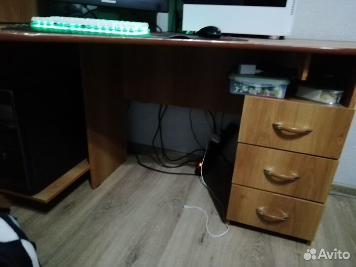 Рабочий стол б/у