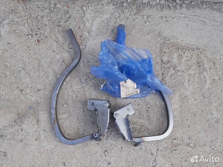 Петли крышки багажника Polo sedan