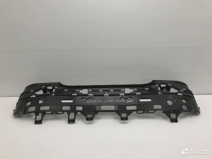 Кронштейн заднего бампера Mercedes-Benz C-Class 2 (W203) 2000, 2001, 2002, 2003, 2004, 2005, 2006, 2