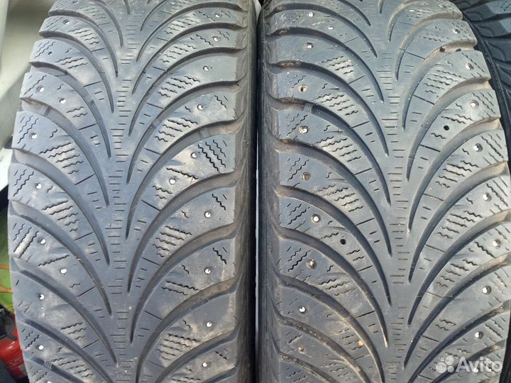 Sava Eskimo Stud 215/65 R16 98T