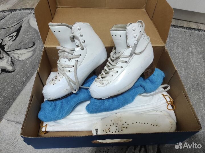 Фигурные коньки Risport RF3 pro размер 21.0