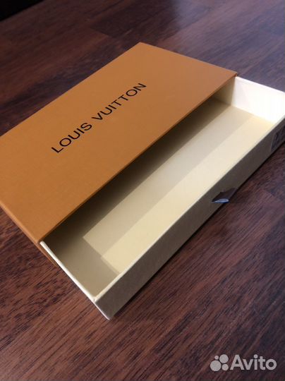 Коробка подарочная