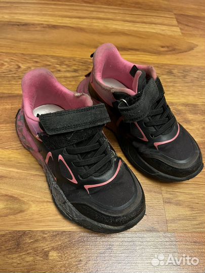Детские кроссовки 27 размер