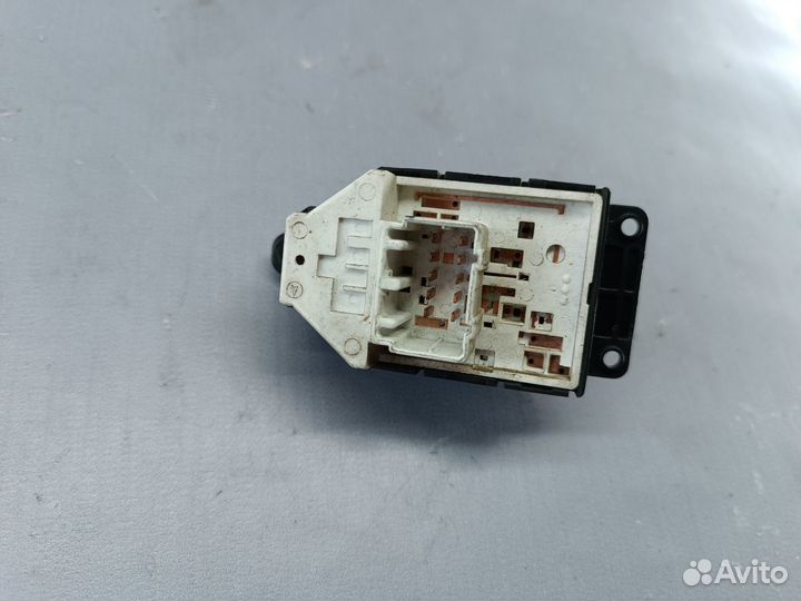 Блок управления зеркала Hyundai Solaris