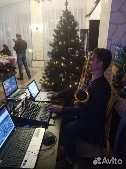 Диджей-звукорежиссёр, саксофонист