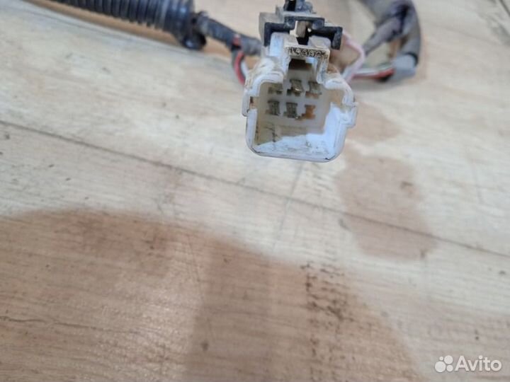 Жгут проводов двери багажного отсека Toyota Carina