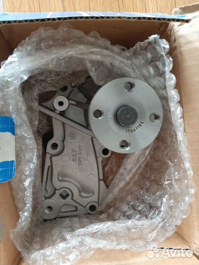 Помпа на ford focus 2 1.6