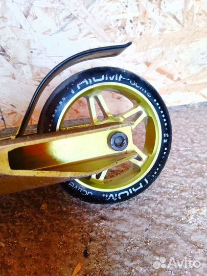 Трюковой самокат Triumf Active