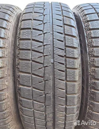 Bridgestone Blizzak Revo GZ 215/60 R17 96Q