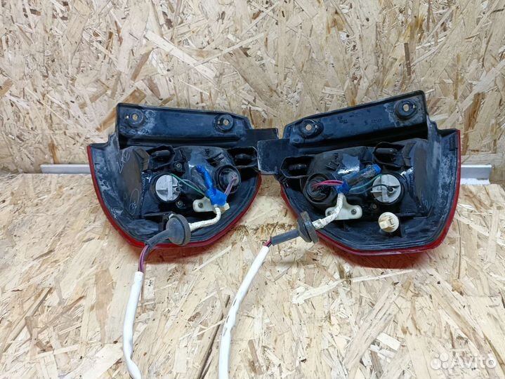 Задние фонари Nissan AD Y11 QG18 2002