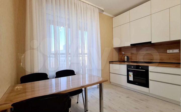 2-к. квартира, 52 м², 6/19 эт.