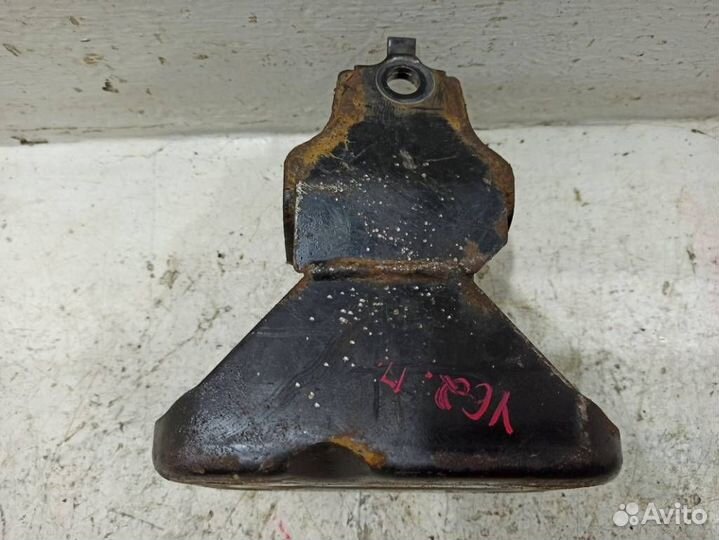 Кронштейн двигателя