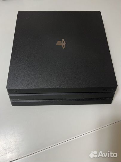 Sony playstation PS4 pro 1tb