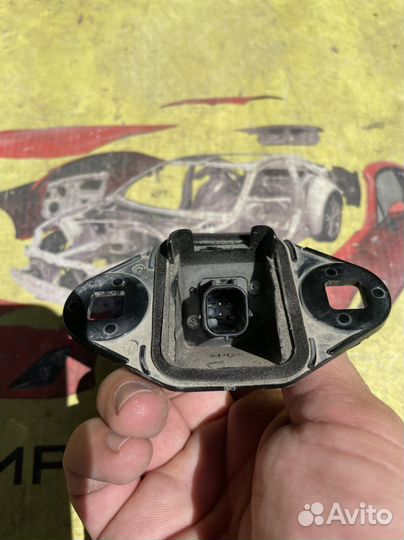 Камера заднего вида Lexus LX570