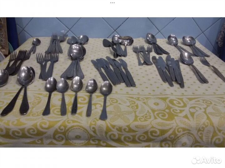 Ножи,вилки, ложки, тарелки-все для кухни