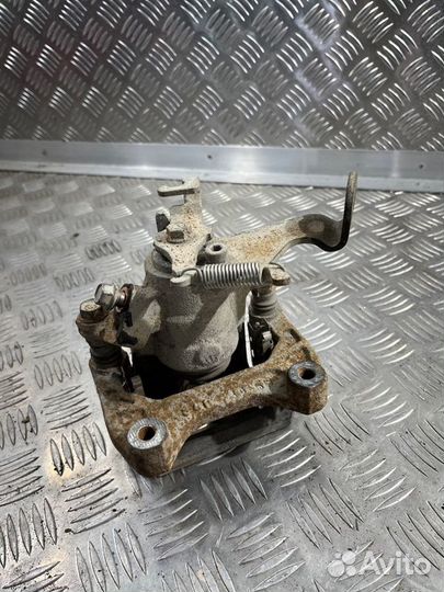 Суппорт задний левый Mazda Cx-5 KE