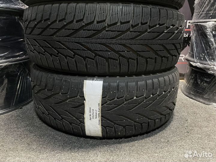 Nokian Tyres Hakkapeliitta R2 SUV 235/55 R19