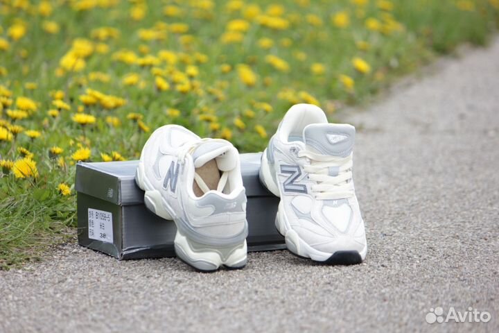 Женские кроссовки NEW balance 9060