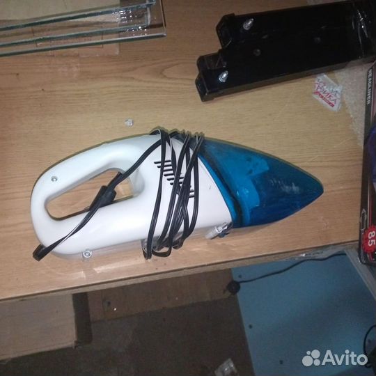 Автомобильный пылесос