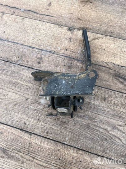 Подушка двигателя Geely Emgrand Ec7 1.5