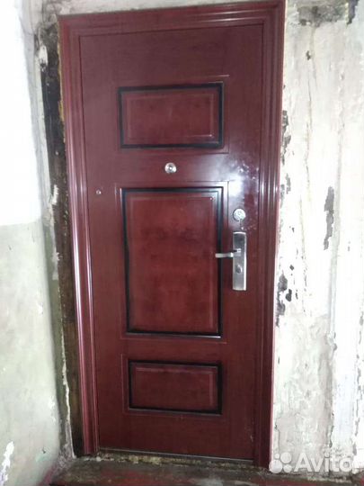 Металлические, входные, межкомнатные двери б/у