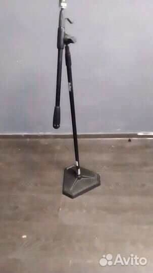 Onstage MS7625B - микрофонная стойка. Ultimate Ult