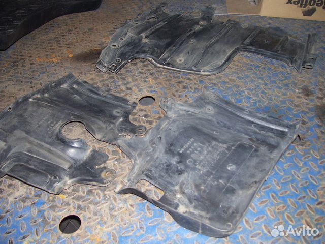 Mitsubishi Lancer IX пыльник