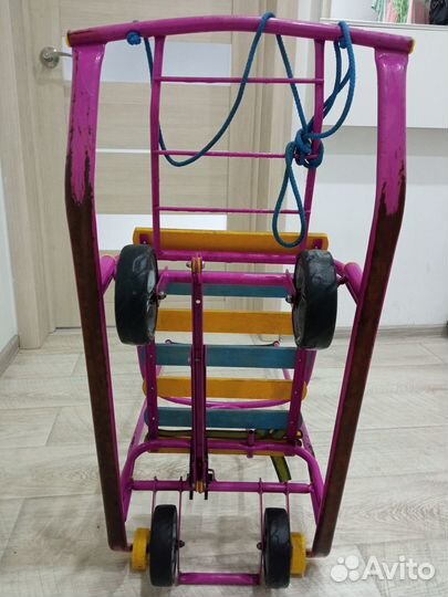 Детские санки с колесами и ручкой для взрослого