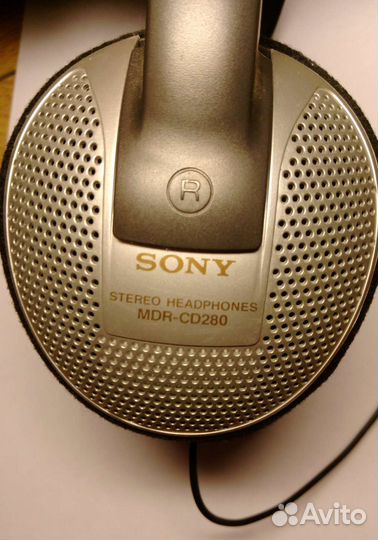 Наушники Sony проводные