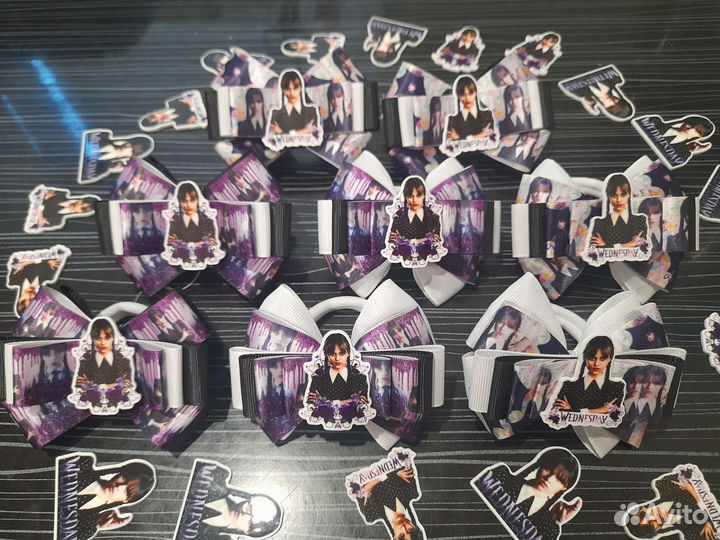 Бантики уэнздей