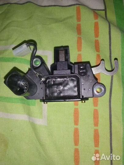 Регулятор напряжения