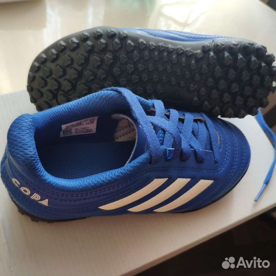 Футбольные шиповки adidas