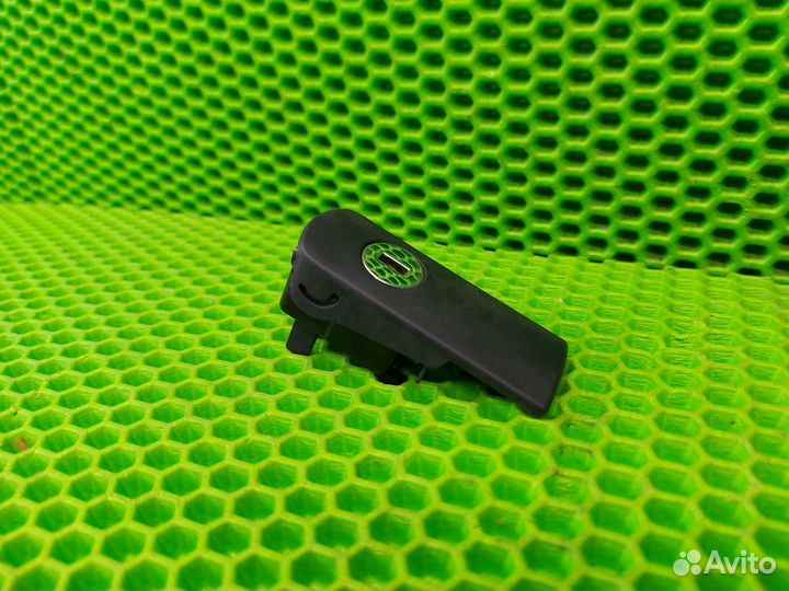 Ручка бардачка Volkswagen Touareg NF 7P5 cgra CGR