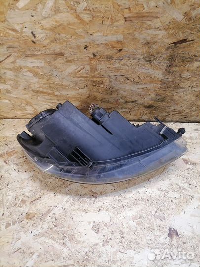 Фара левая галоген Volkswagen Golf 5 +