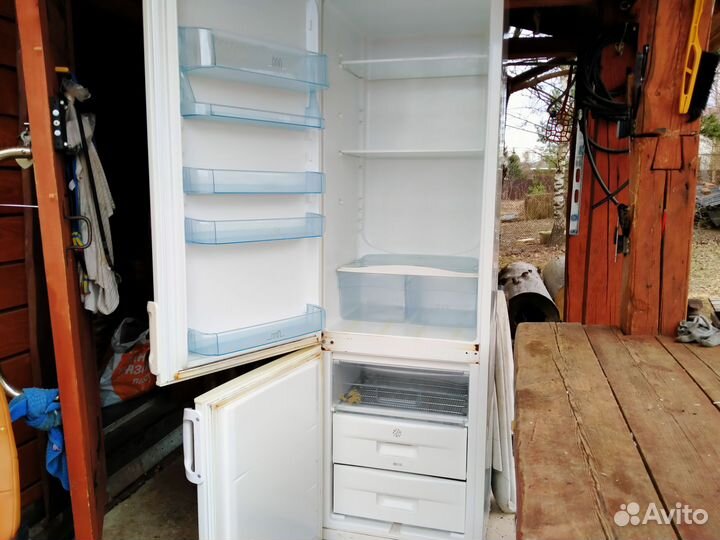 Холодильник двухкамерный. Electrolux. С доставкой