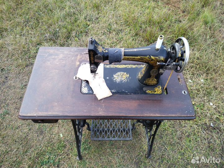 Швейная машина Singer