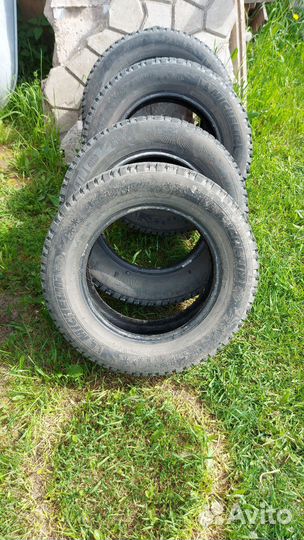 Michelin X-Ice North 3 215/65 R16