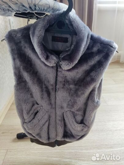 Меховая жилетка для девочки 158-164