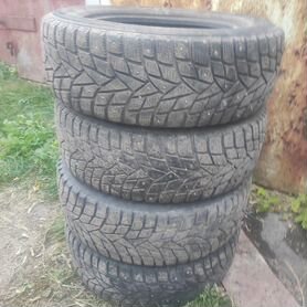 Dunlop SP Winter Ice02 195/65 R15 и 195/65 R15