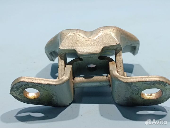 Петля двери для Hyundai Matrix