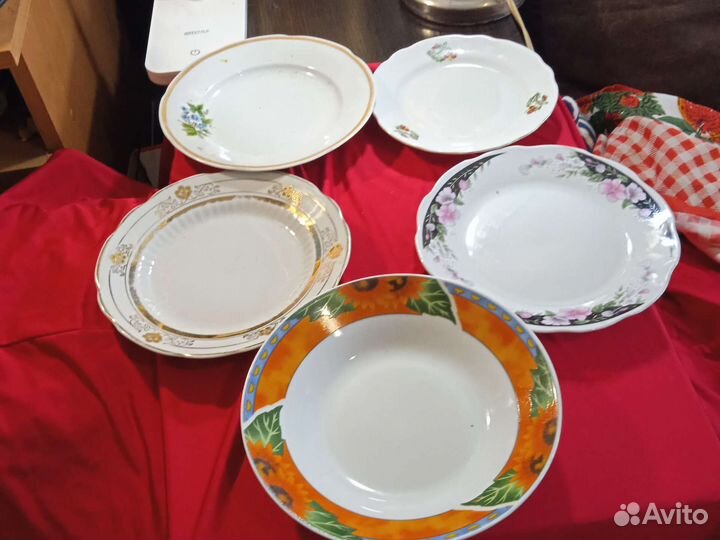 Тарелки,блюдца чашки