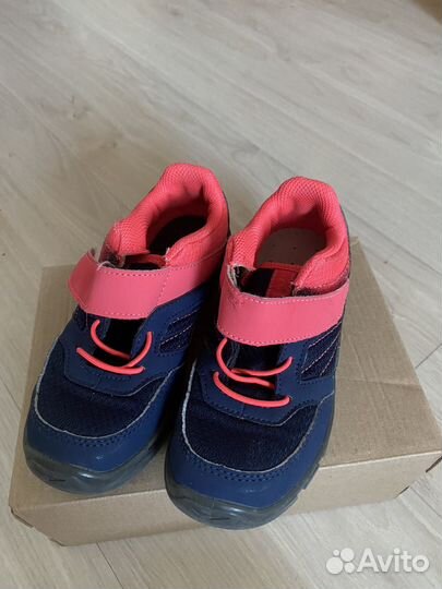 Кроссовки детские 28 размер