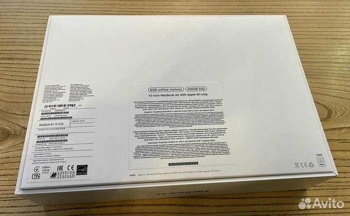 MacBook Air 13-inch/ 8/256Gb M1 (Как новый)