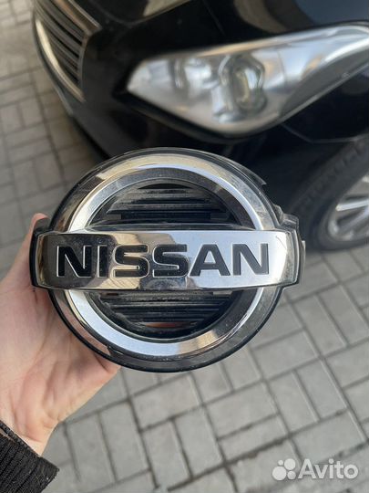 Эмблема на решетку радиатора