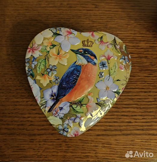 Металлическая баночка Сердечко