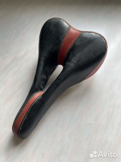 Седло велосипедное