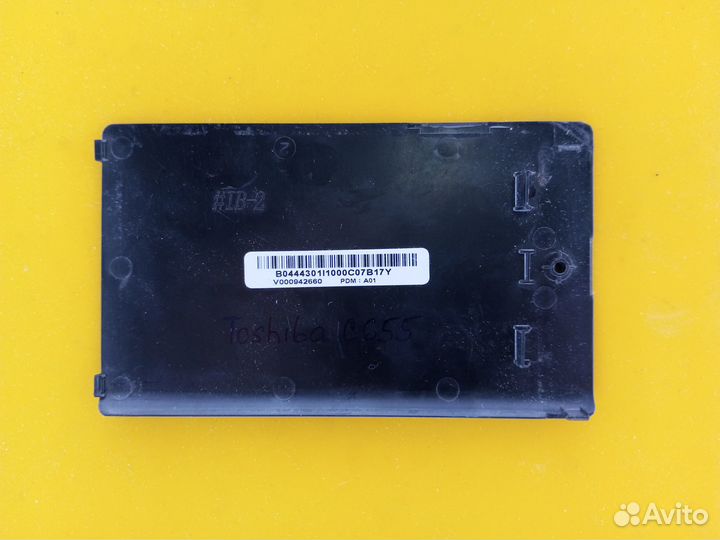 Крышка поддона V000942660 Toshiba C655