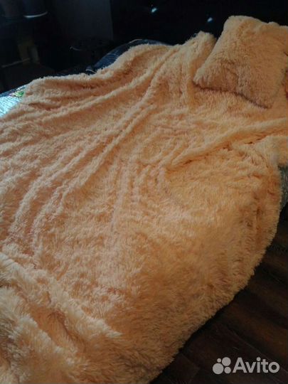 Плед пушистый с 3мя подушечками