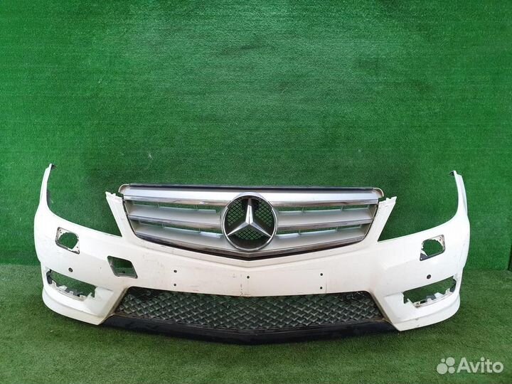 Бампер передний Mercedes-Benz C-Class